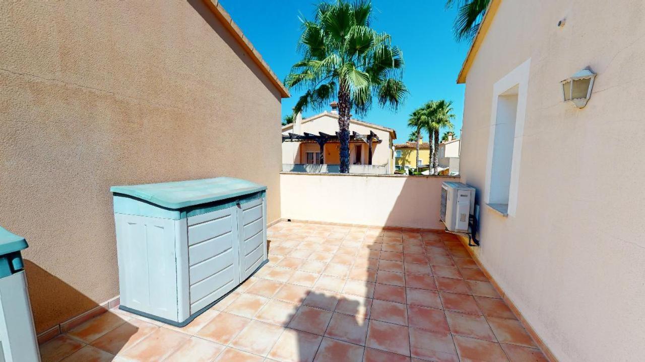 Apartamentos Y Villas Oliva Nova Golf Resort Luaran gambar