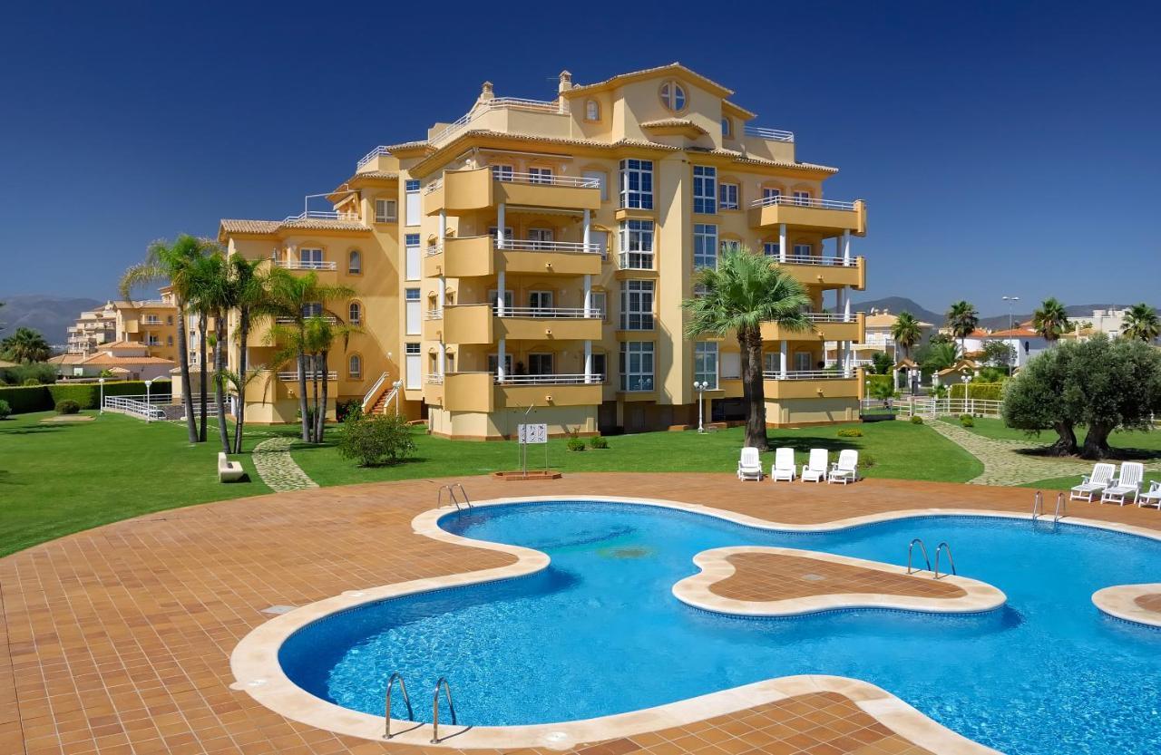 Apartamentos Y Villas Oliva Nova Golf Resort Luaran gambar